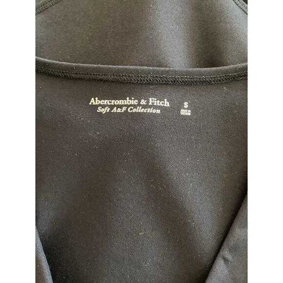 Abercrombie &‎ Fitch Long-Sleeve Seamless Fabric Keyhole Bodysuit Size S Black - Picture 8 of 12
